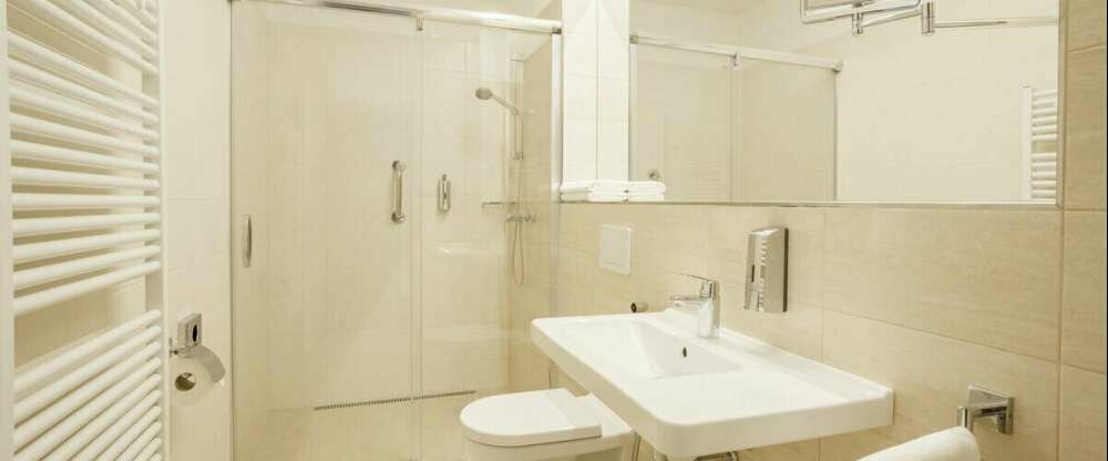 Astoria*** - Badezimmer