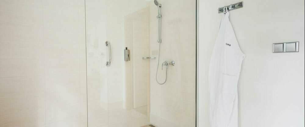 Astoria*** - Badezimmer