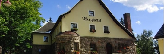 Außenansicht, Quelle: Berghotel Greifensteine