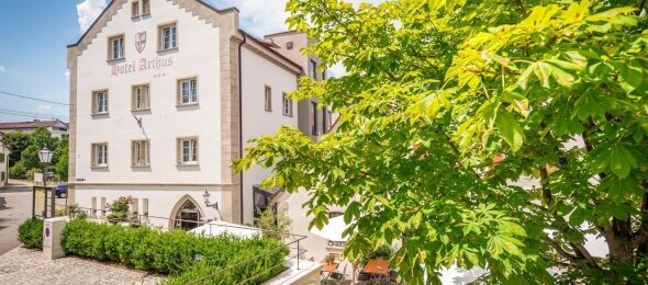 Außenansicht , Quelle: Mittelalterliches Hotel Arthus