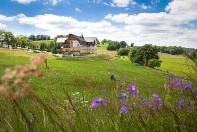 Außenansicht, Quelle: Panorama Berghotel Wettiner Höhe