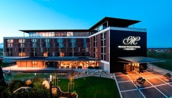 Hotel-Außenansicht