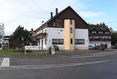 02 Außenansicht, Quelle: Land-gut-Hotel Zum Alten Forsthaus