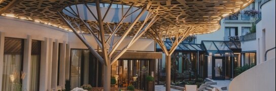 Außenansicht bei Nacht, Quelle: Kunzmann’s Hotel | SPA | Restaurant