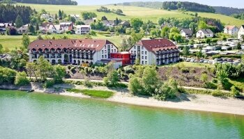Außenansicht Göbel´s Seehotel Diemelsee