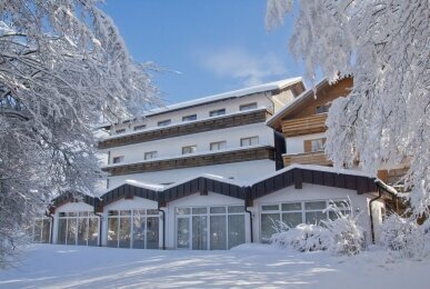 Außenansicht Parkseite, Quelle: Hotel zum Hirschen