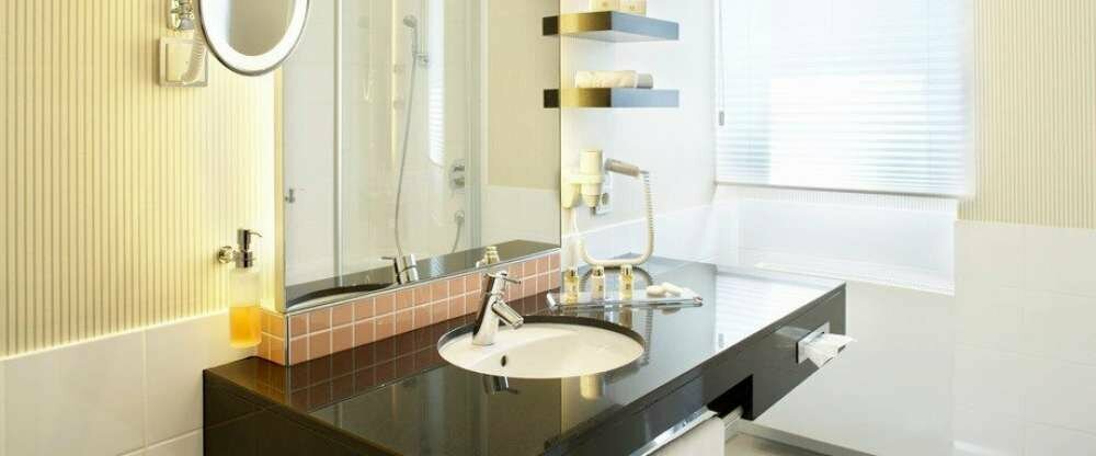 Badezimmer mit Tageslicht