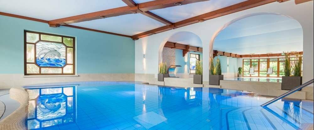 Vitalsprudelbecken mit Massagedüsen