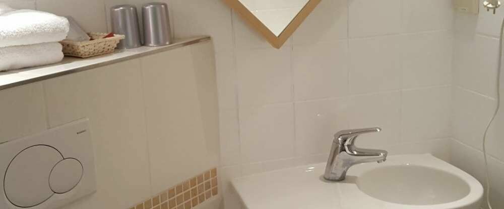 Badezimmer "Kleines Wohlfühlzimmer" mit Dusche, WC, Fön 