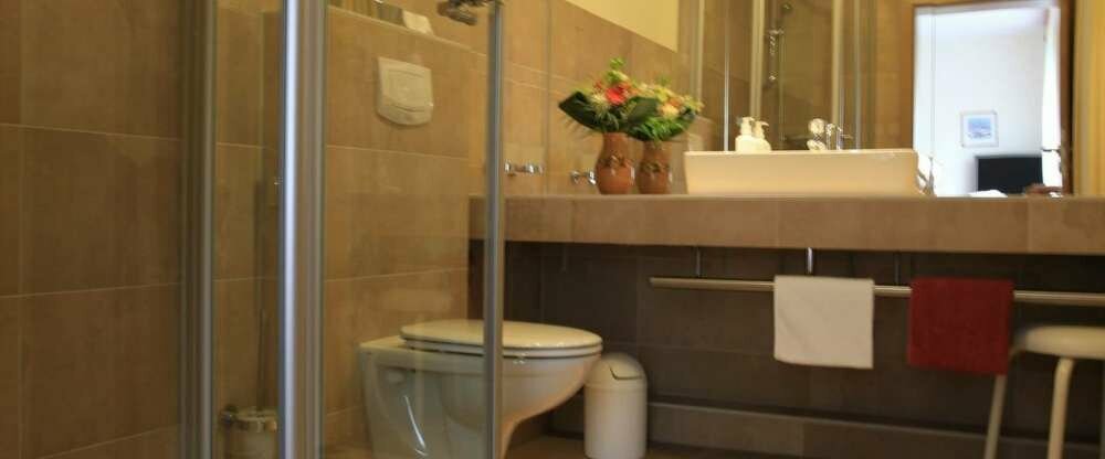 unsere modernen Badezimmer - neu renoviert