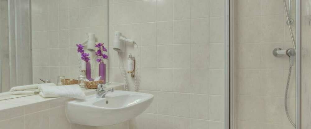 Badezimmer im Einzelzimmer Vital