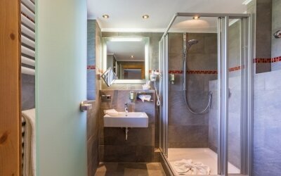 Alpenhotel Oberstdorf - ein Rovell Hotel - Badezimmer