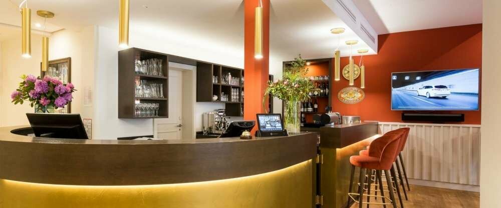 Der Eingangsbereich zur EMICH'S Bar