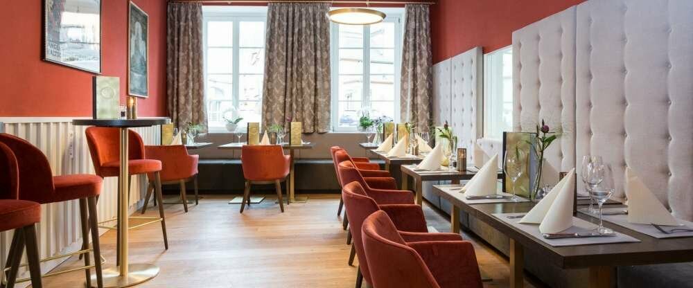 Die EMICH'S Bar Gerne servieren wir Ihnen einen Cocktail aus unserer Auswahl