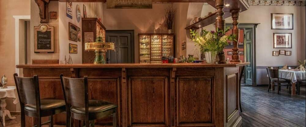 Bar im Gasthaus & Hotel Zur Henne