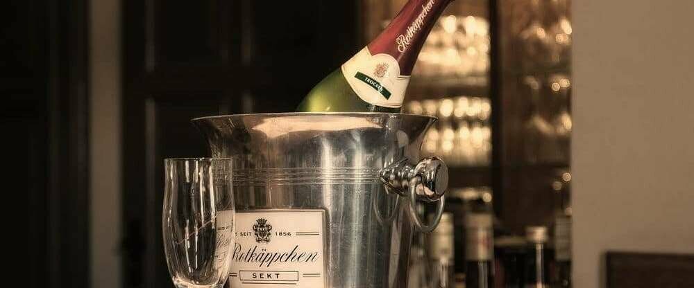  Bar im Gasthaus & Hotel Zur Henne