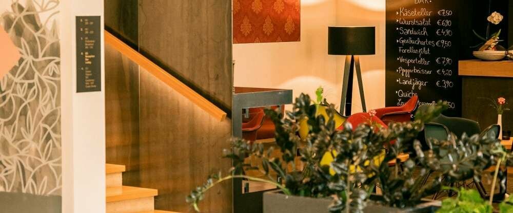 Rezeption/Bar/Lobby/Frühstück