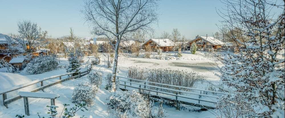 Bayern-Chalets - Hotel-Außenansicht