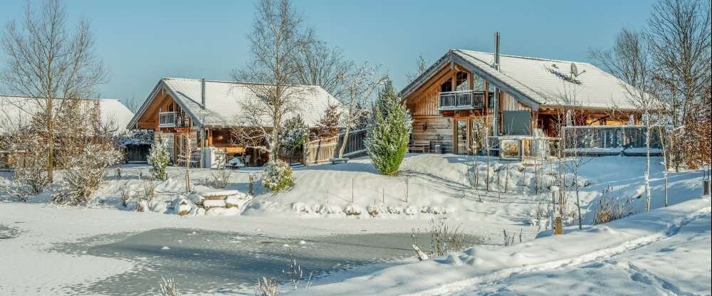 Bayern-Chalets - Hotel-Außenansicht