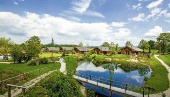 Bayern-Chalets - Hotel-Außenansicht