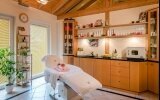 Massage im Beauty-/Relaxpavillon der Wellness-Therme