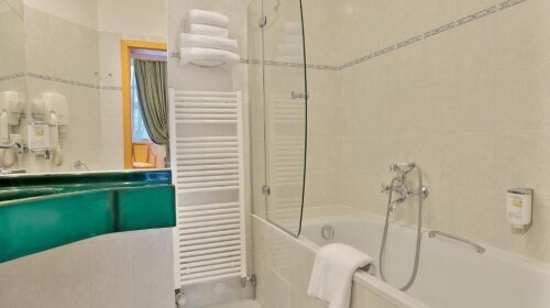 Belvedere Spa & Wellness - Badezimmer