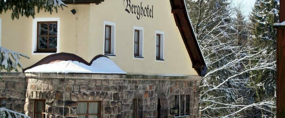 Berghotel Greifensteine - Hotel-Außenansicht