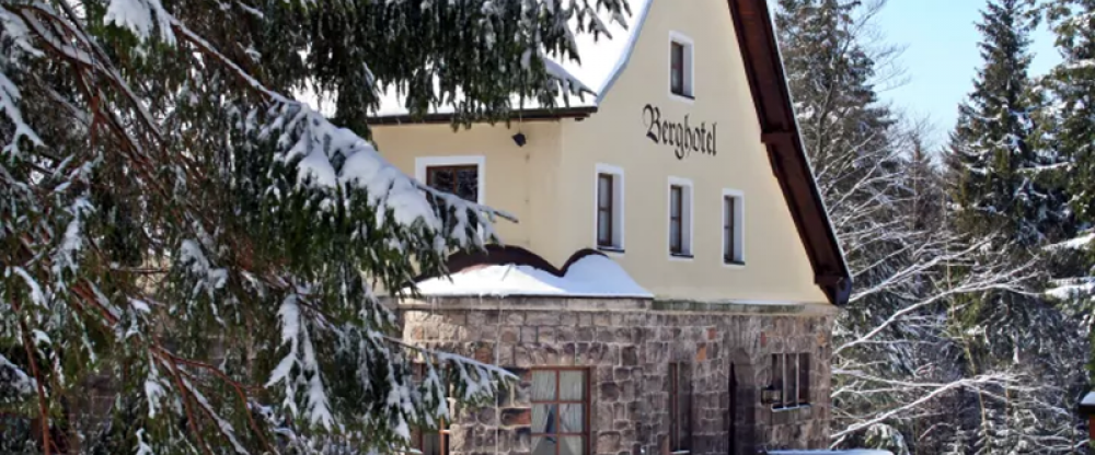 Berghotel Greifensteine - Hotel-Außenansicht