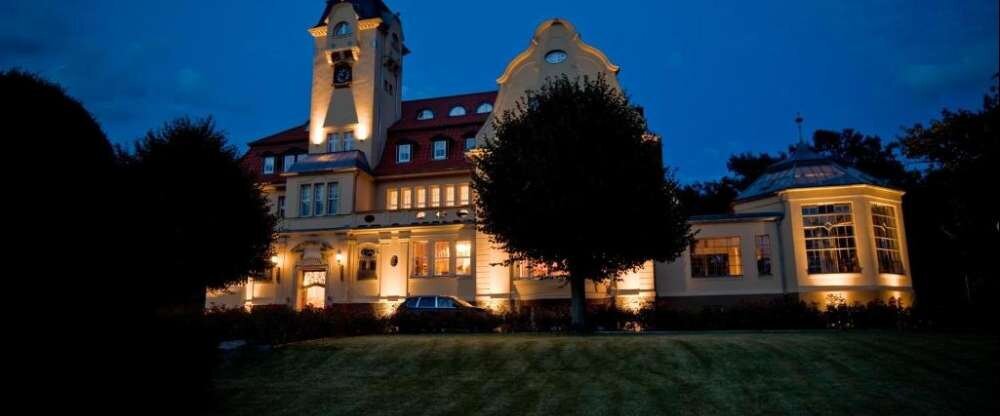 Bernsteinschloss - Hotel-Außenansicht