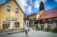 Bier Hotel Zlatá Kráva - Hotel-Außenansicht