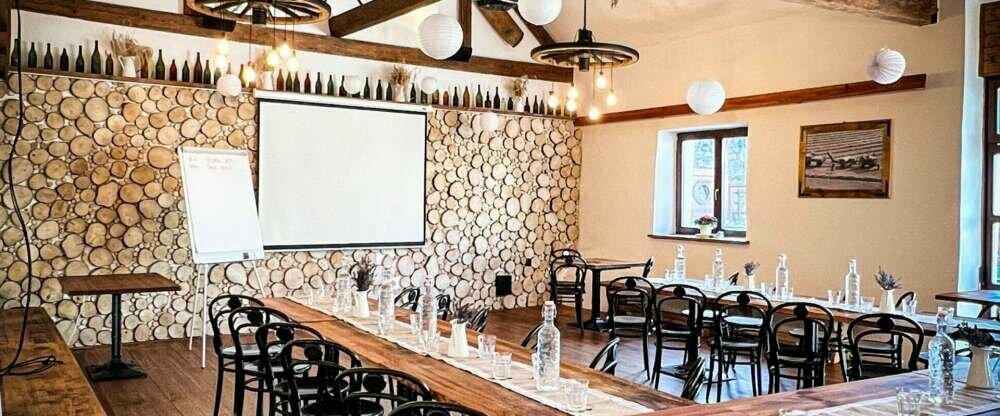Bier Hotel Zlatá Kráva - Tagungsraum