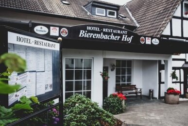 Bierenbacher Hof - Hotel-Außenansicht, Quelle: Bierenbacher Hof