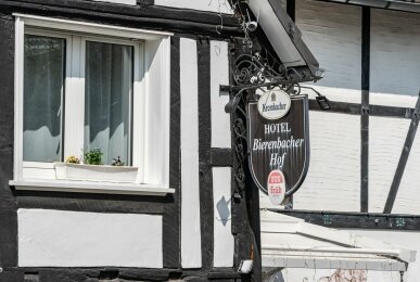 Bierenbacher Hof - Hotel-Außenansicht, Quelle: Bierenbacher Hof