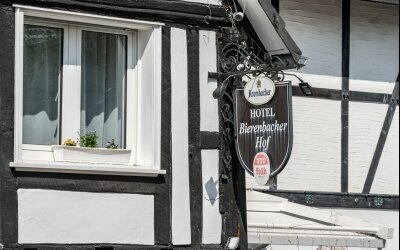 Bierenbacher Hof - Hotel-Außenansicht