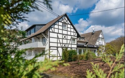 Bierenbacher Hof - Hotel-Außenansicht