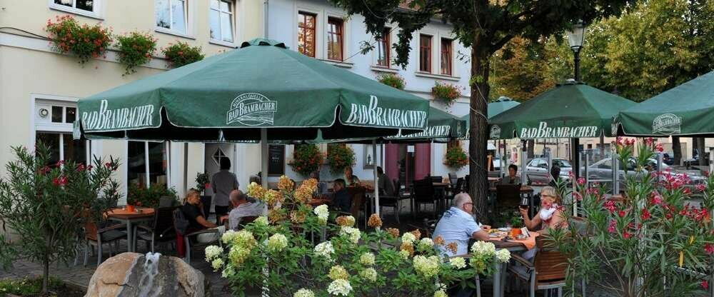 Biergarten direkt am Hotel und am Lindenring von Naumburg