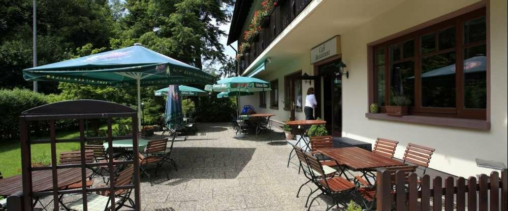 Unser Außenbereich mit Biergarten und Terrasse.