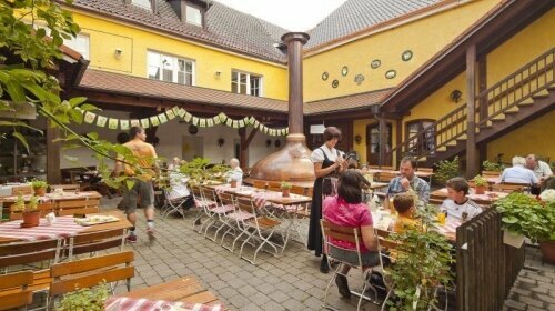 Biergarten im Brauerei-Gasthof Hotel Post