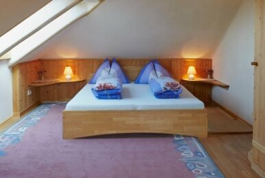 "Bionest II" - Komfort-Appartement im Lehmbaudach, Quelle: Biolandhaus Arche