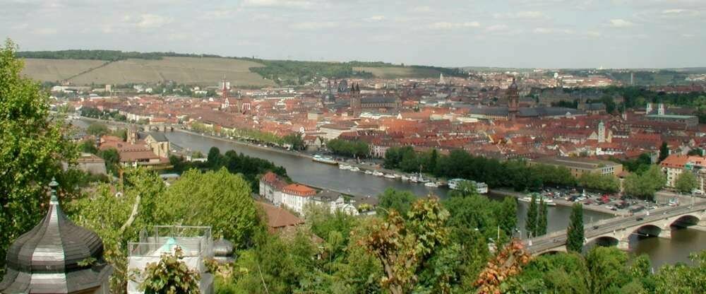 Blick vom Käppele auf die Stadt Würzburg