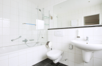 DORMERO Hotel Aalen- Badezimmer