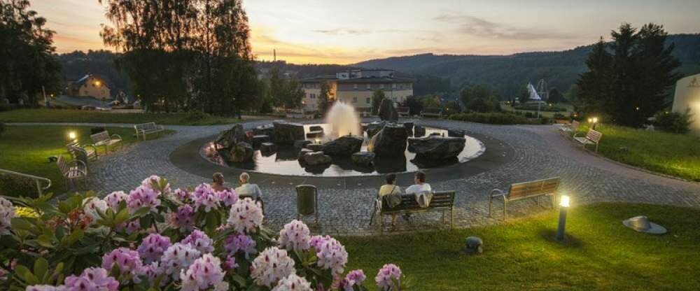 Musikbrunnen bei Sonnenuntergang
