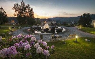 Musikbrunnen bei Sonnenuntergang