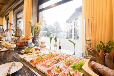 Buffet, Quelle: Parkhotel Emstaler Höhe