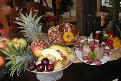 Buffet, Quelle: Land-gut-Hotel BurgBlick
