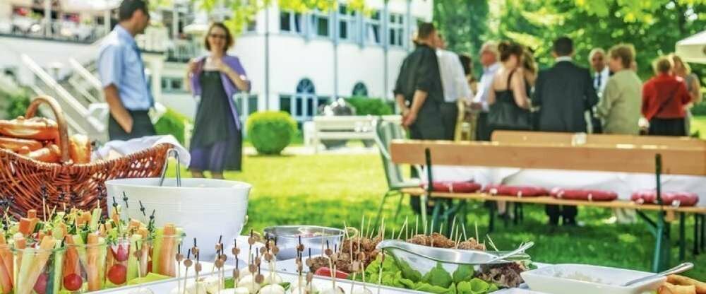 - als Einstimmung auf die große Feier.