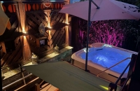 Sie buchen immer den gesamten Bungalow inklusive Sauna, Whirlpool und erotischer Ausstattung für Ihre Zweisamkeit.