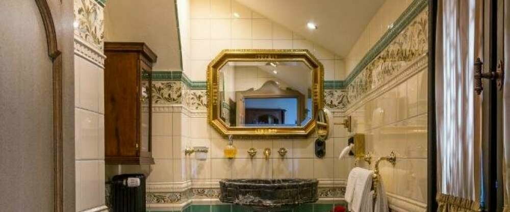 Burghotel "Auf Schönburg" - Badezimmer