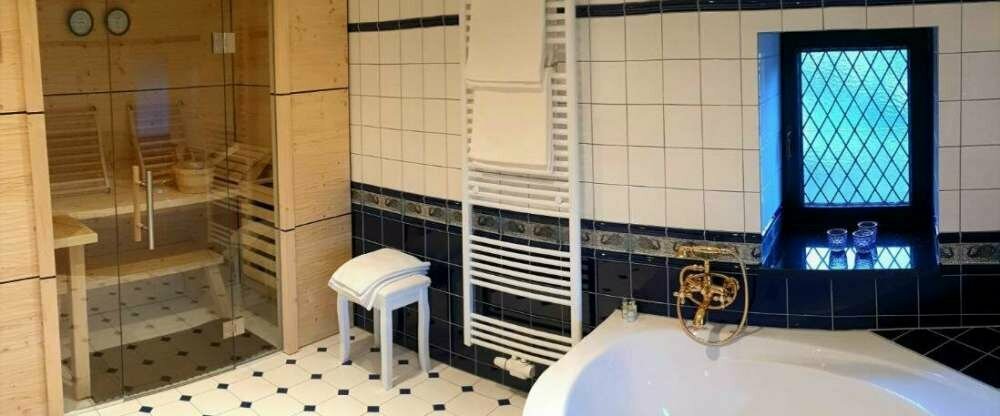 Burghotel "Auf Schönburg" - Badezimmer