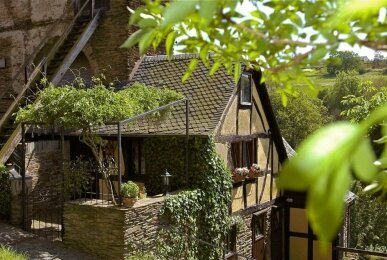 Burghotel "Auf Schönburg" - Hotel-Außenansicht, Quelle: Burghotel "Auf Schönburg"